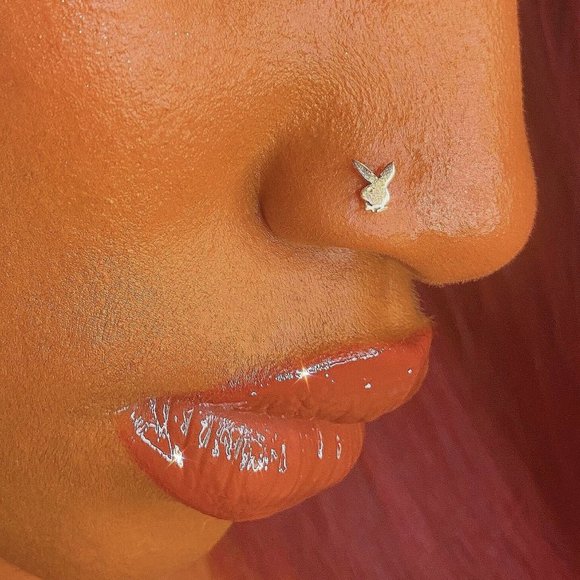14kt Bunny Nosestud Playboy Bunny Is Made Of 14kt Solid Gold L-shape - Picture 1 of 2